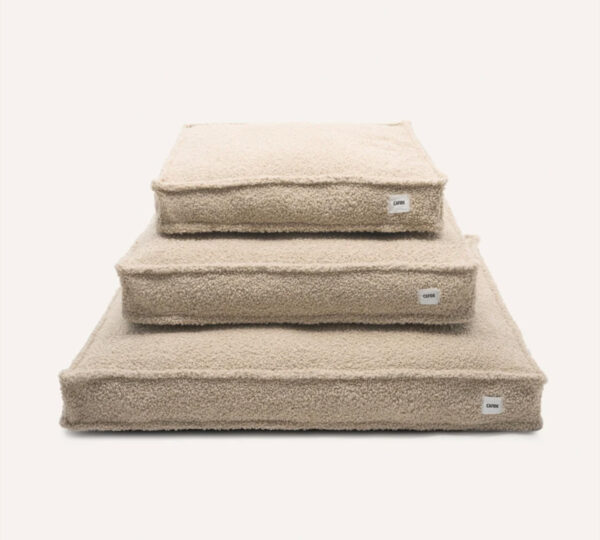 beige hondenmand schapenvacht cafide